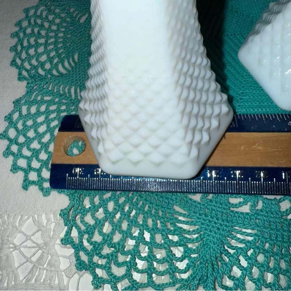 E.O. Brody vintage hobnail